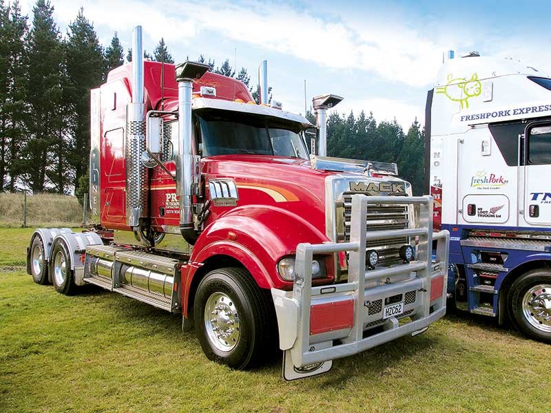 Photos: NZ Truck Show and Racing Festival 2015