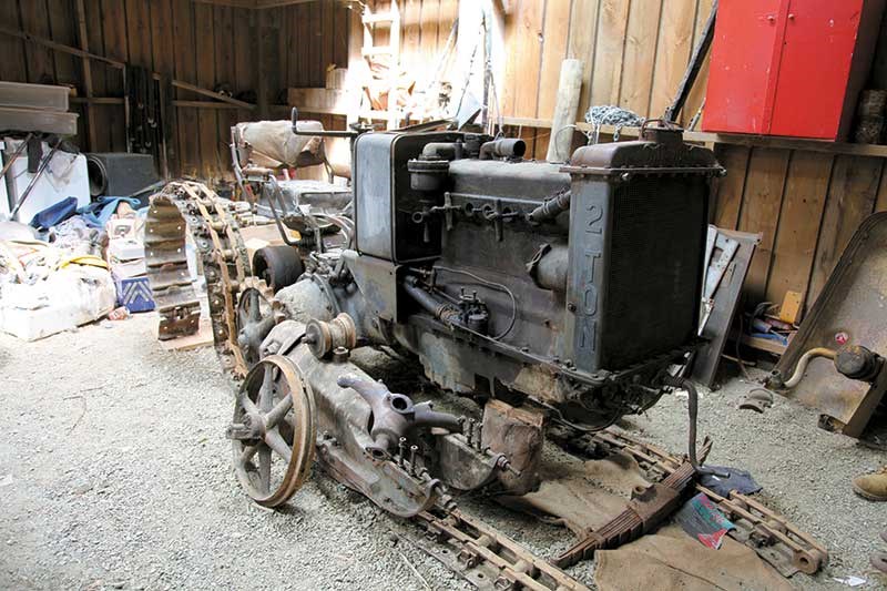 Vintage bulldozer enthusiasts in Gisborne