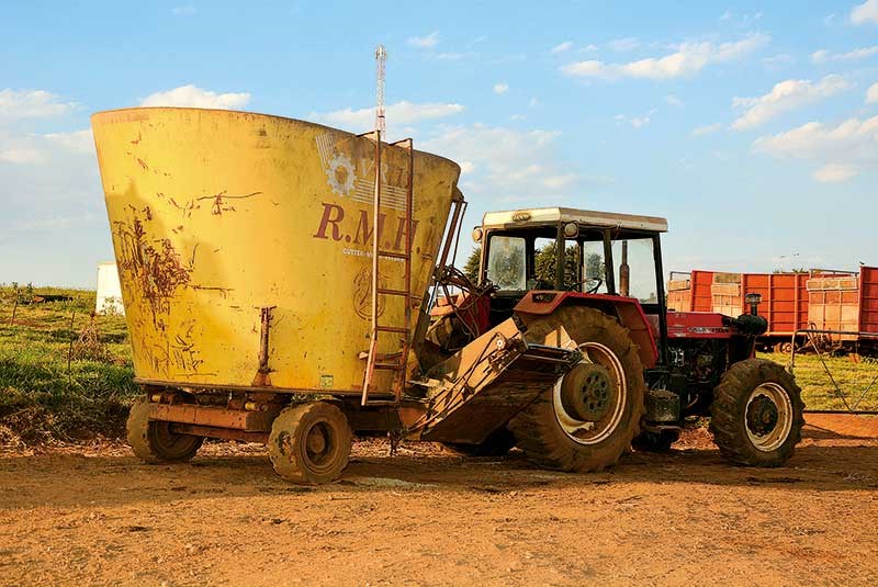 old zetor drives the tub mixer