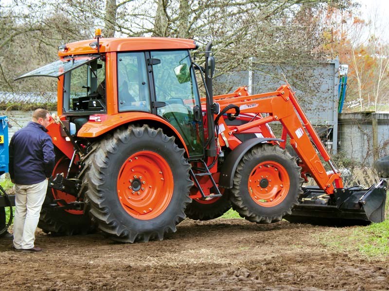 Top tractor 2016: Kioti PX1052