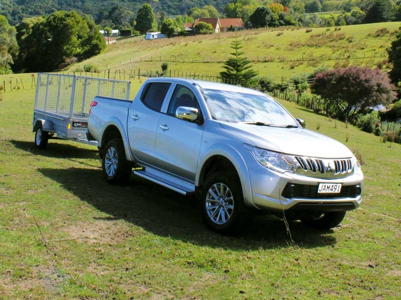 Mitsubishi Triton GLX-R review