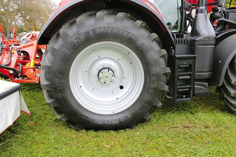 Case IH Optum CVT 300 tractor review