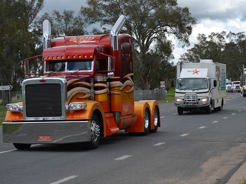 Nathan Godfrey’s classic “Boneshaker” Peterbilt came up from Melbourne for the weekend off work, and is followed by Scott Martin’s little Hino.