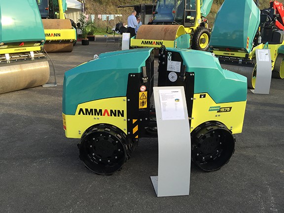 The Ammann RX1575ci self-propelled articulated trench roller from Conplant can be operated from the machine itself or via remote control.