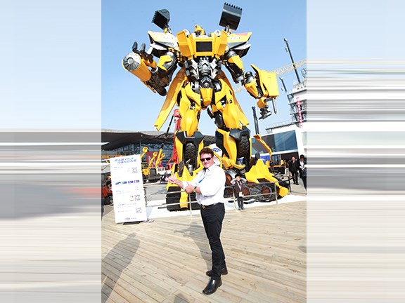 Bauma China 2014: What would a Chinese expo be without a giant Transformer?