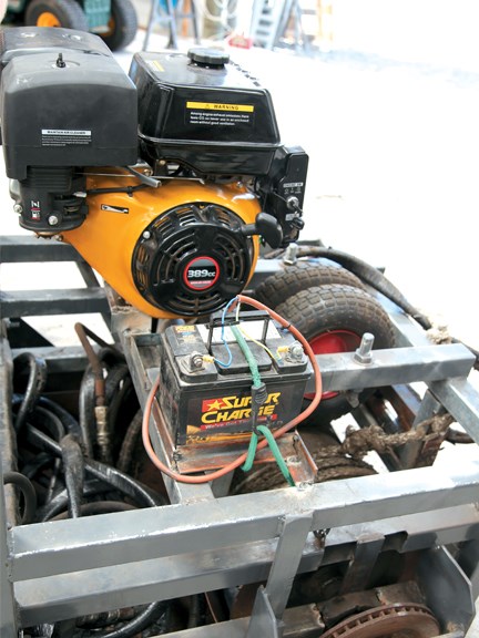 clean sweep manure machine honda motor