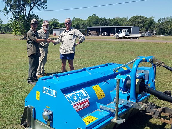 Beau Fitzmaurice Farm World NT’s commissioning mechanic, Ian Jacobsen DPIR operator and Peter Hopkinson, CPRF Manager
