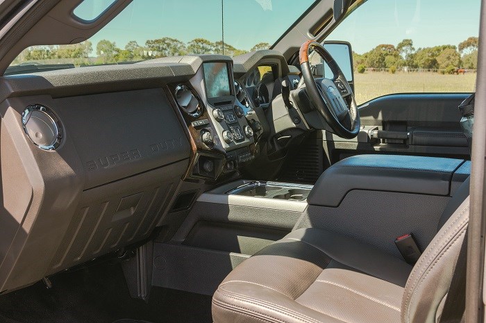 6242 2014 Ford F 350 Super Duty interior