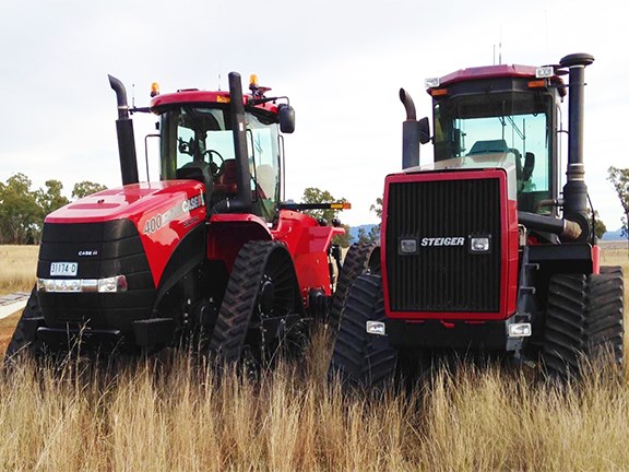 The Case IH Quadtrac 400 and Steiger Rowtrac 400 tractor side by side.