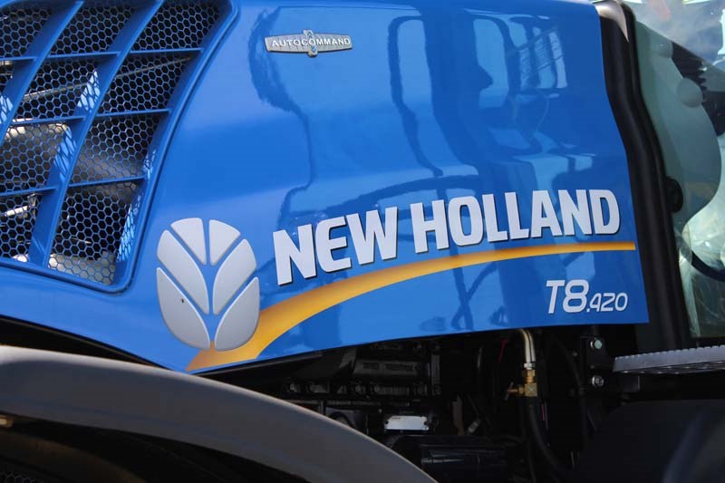 Dowerin 2014 New Holland T8 420