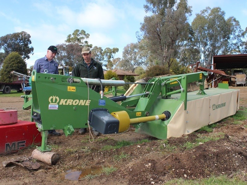 Krone Easycut R 320 Disc Mower review