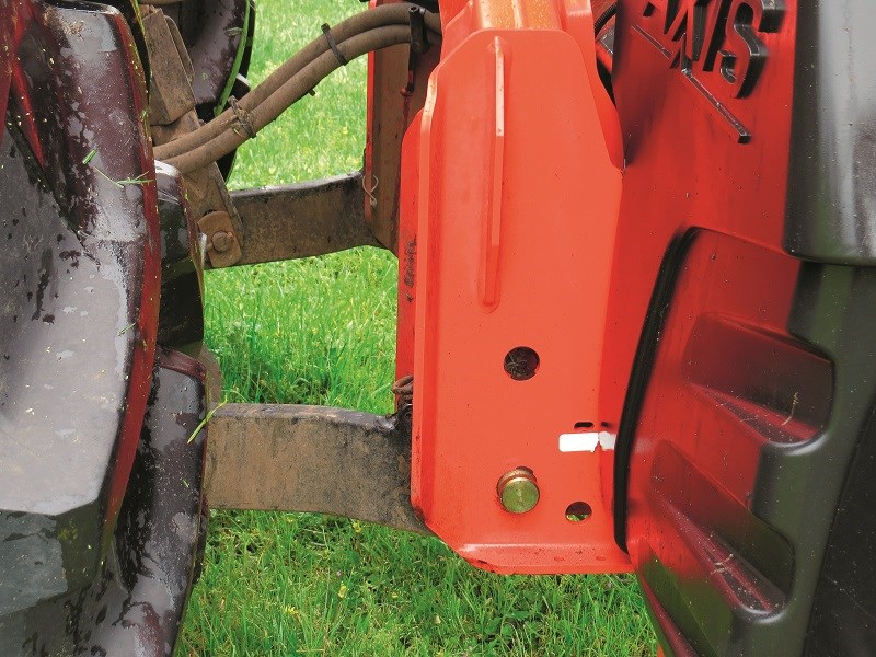 Kuhn Axis 50 1 3PL hitch