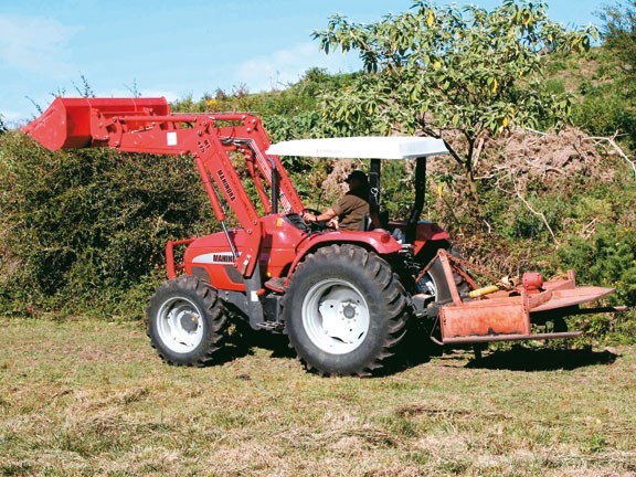 Mahindra 7520 tractor 2