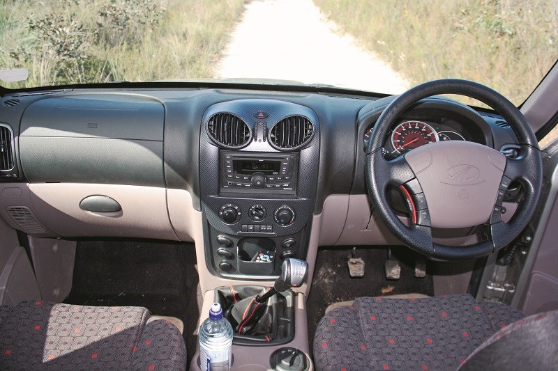 Mahindra Pik Up dual cab ute controls interior 4