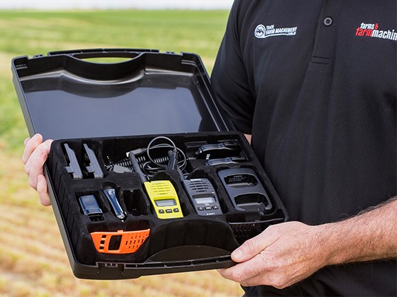 Uniden’s new UH820S UHF radio in the two-unit Tradies Pack.