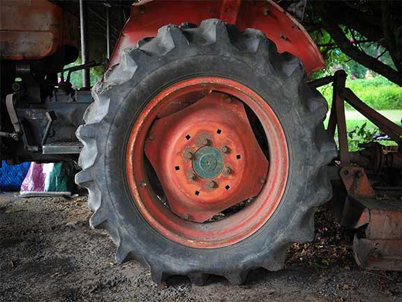 Your tractor will not perform as it should unless it has the right tyres fitted and they are kept at the correct pressure.