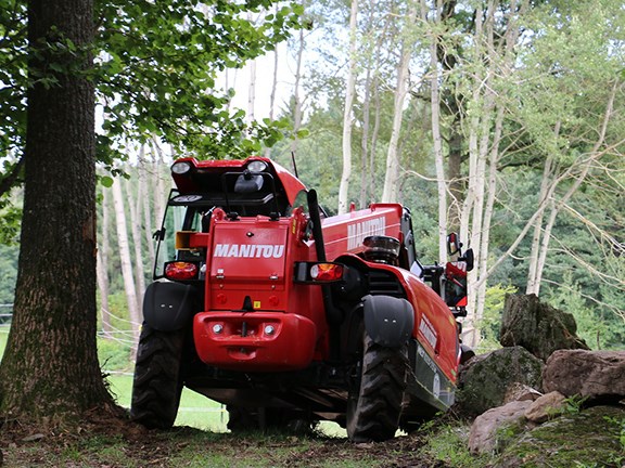The Manitou MLT 625 telehandler works on the ‘Extreme Trail’