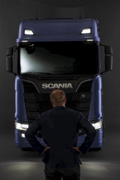 New Scania Launch Paris Truck Henriksson TradeTrucks8