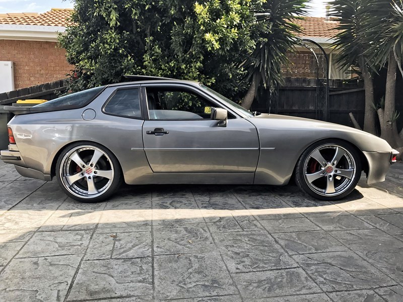 Porsche 944 side