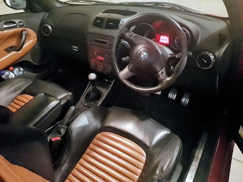Alfa Romeo 147 GTA interior