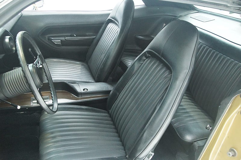 plymouth barracuda front seats 2