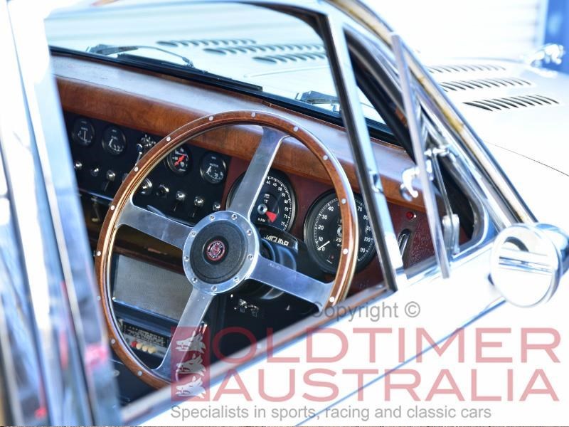 Jaguar MkII interior