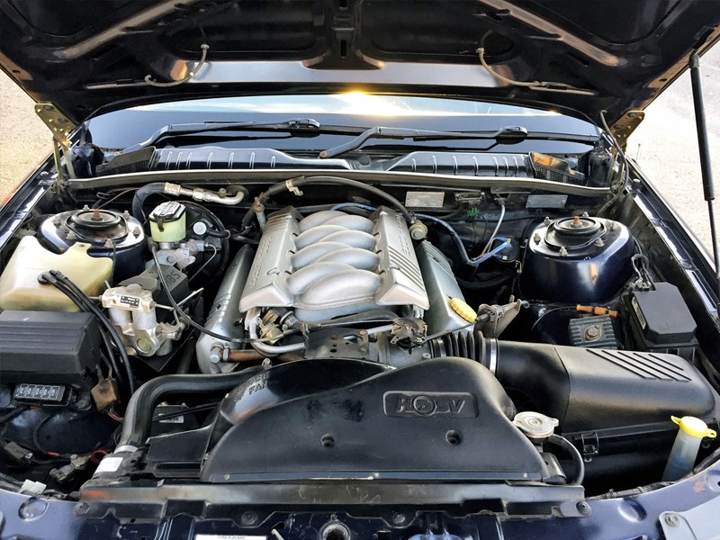 Holden VR SS engine