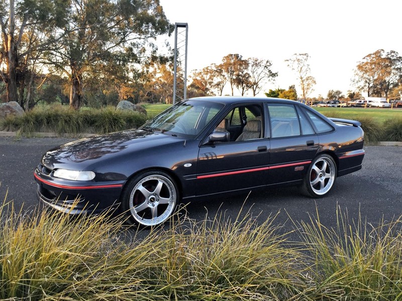 Holden VR SS front side