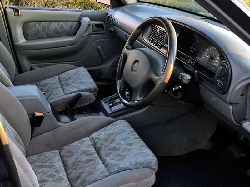 Holden VR SS interior