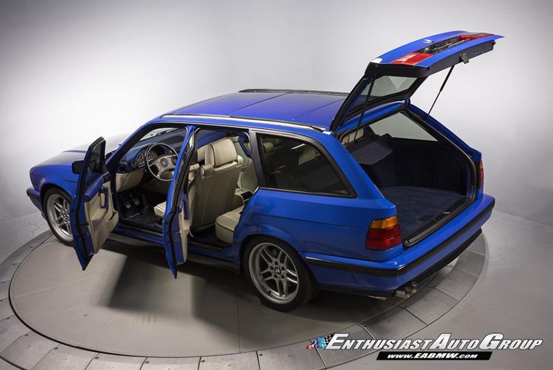 BMW E34 M5 wagon rear side