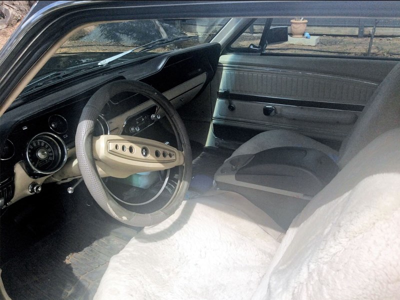 Mustang GT interior