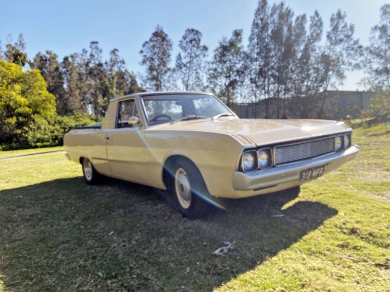 VG Dodge ute front side two