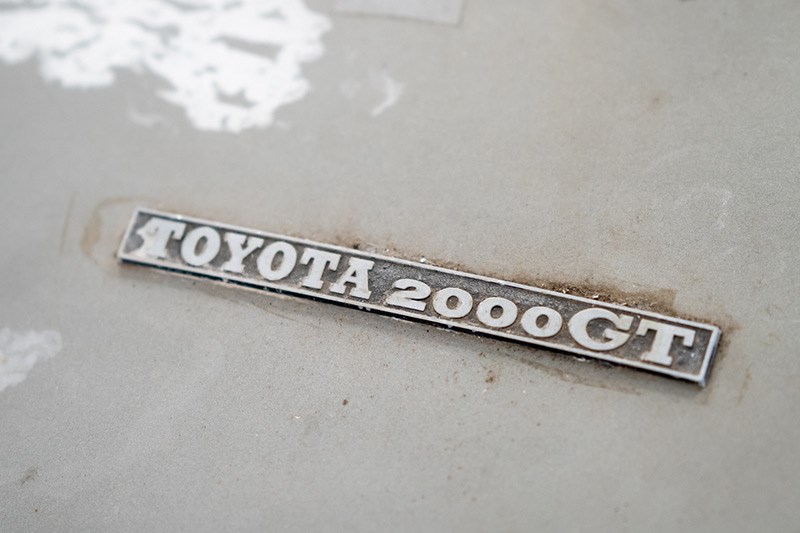 toyota 2000gt badge