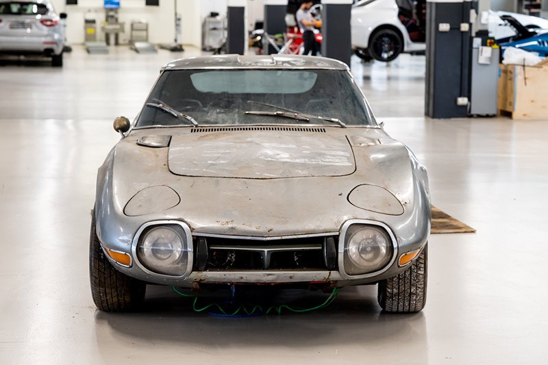 toyota 2000gt front