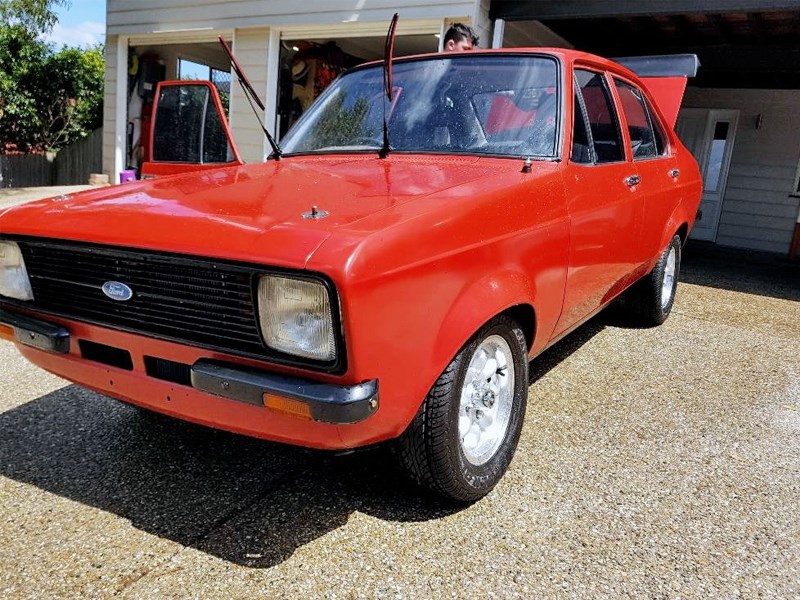 Escort MkII front side