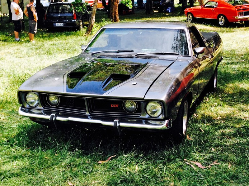 XB Ute front side