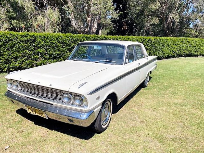 Ford Compact Fairlane front side