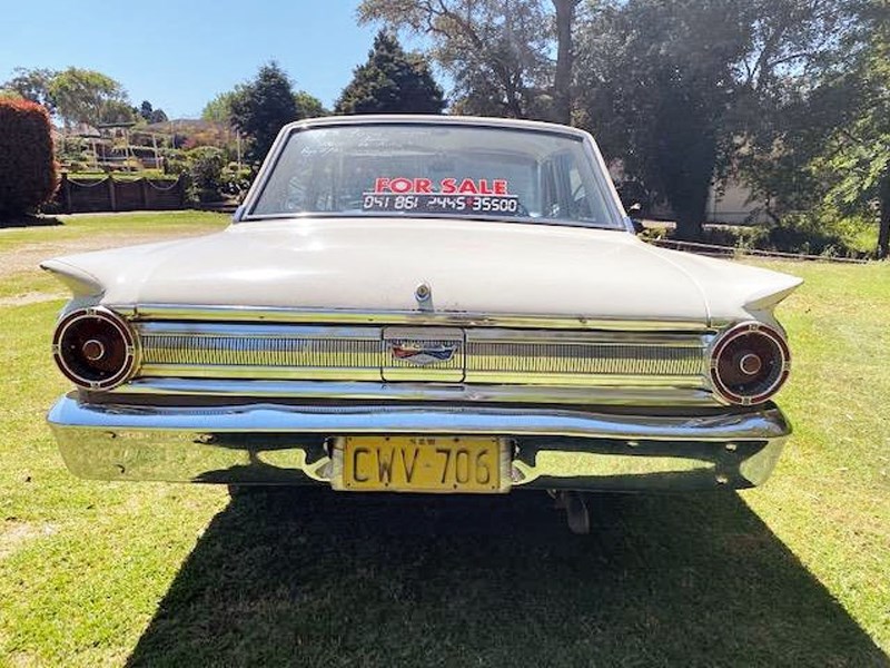 Ford Compact Fairlane rear