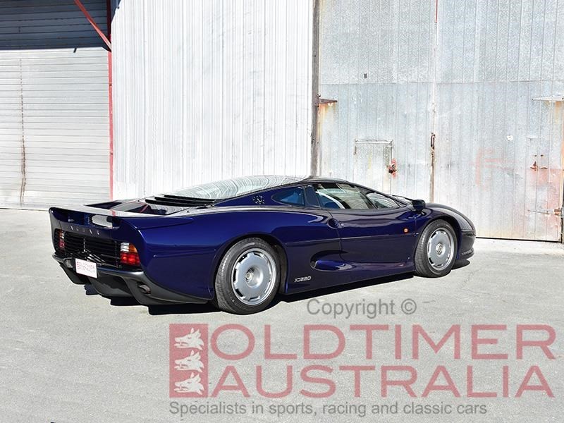 Jaguar XJ220 rear side