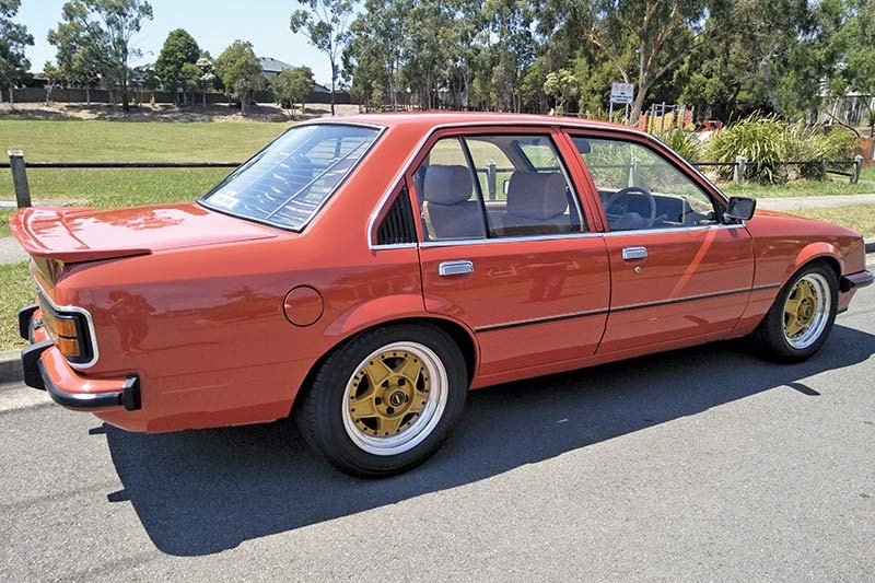 holden vb commodore 2