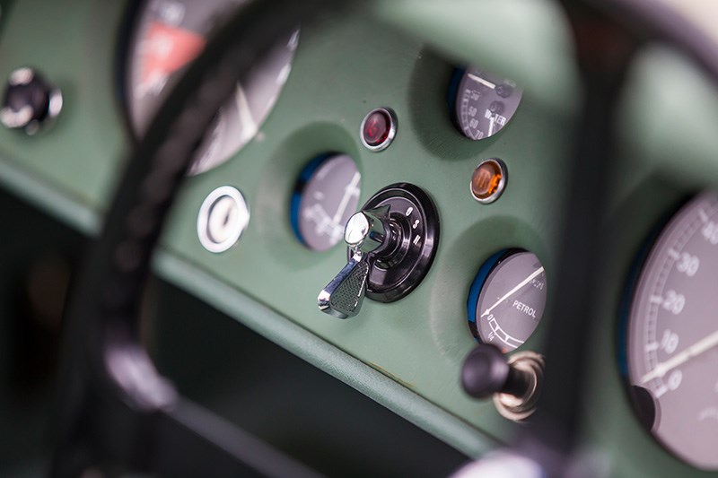 jaguar xk120 dash