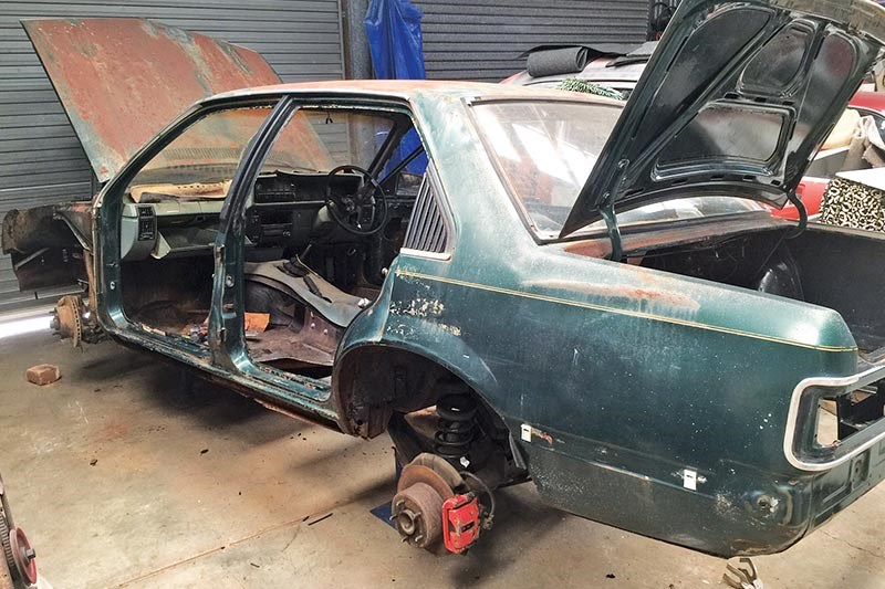 holden vb commodore shell 3