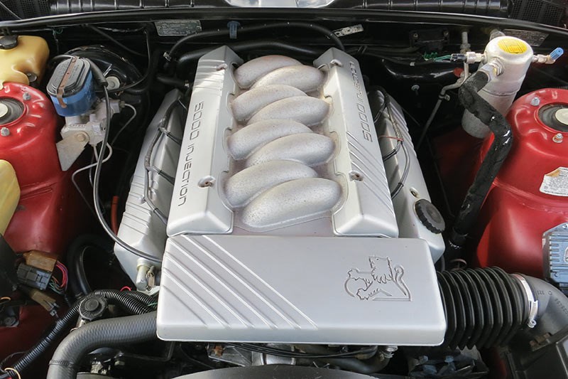 holden commodore vn ss engine bay 2