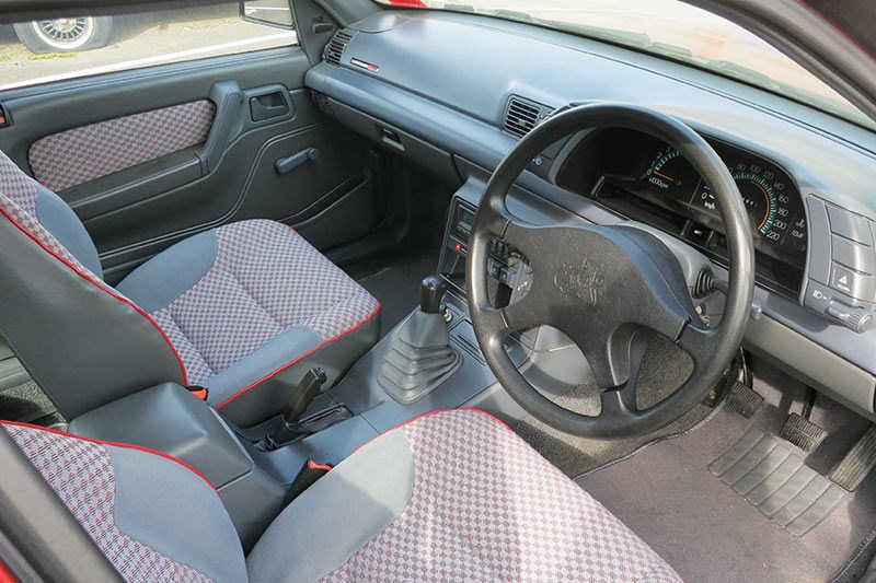 holden commodore vn ss interior