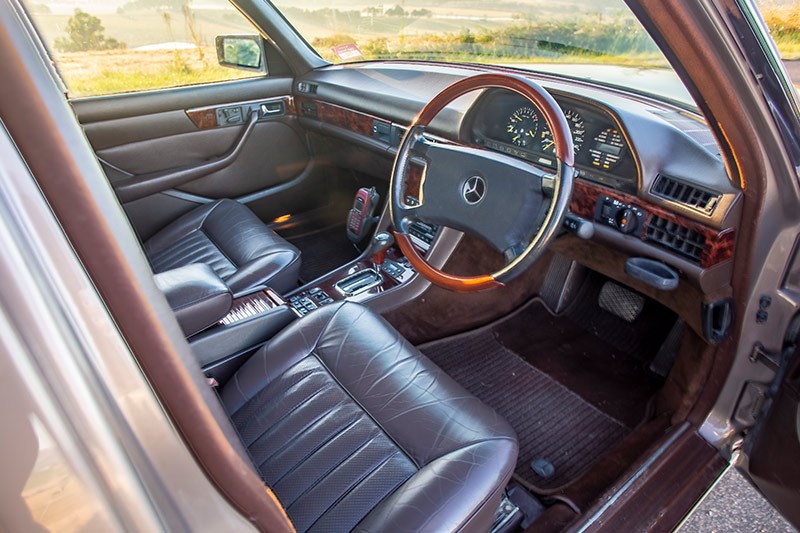 mercedes benz 560 sel interior