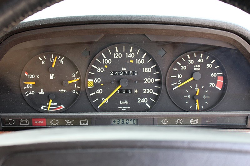 mercedes benz dash