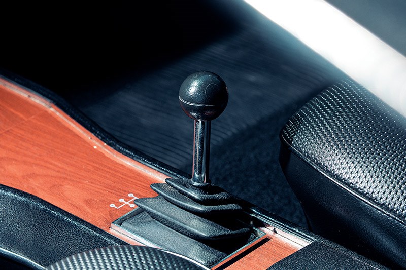 holden ht monaro gearstick