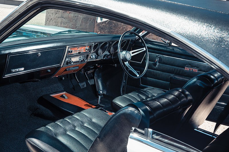 holden ht monaro interior