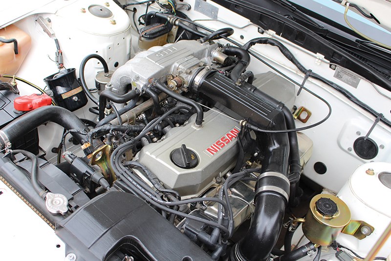 nissan skyline resto engine bay