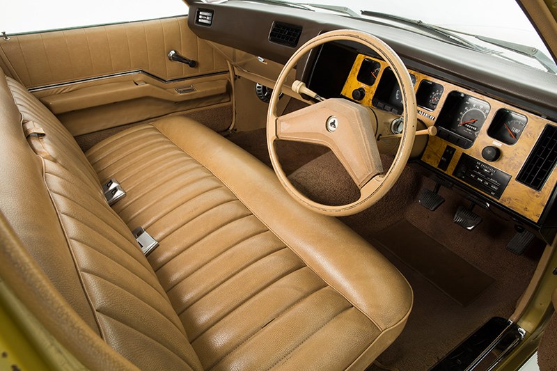holden hq interior front